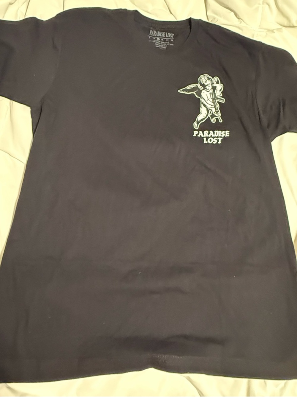 paradise lost Black Graphic Crewneck T-Shirt.  Men’s Large D17